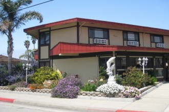 Red Roof Inn - Red Roof Inn Monterey offers spacious accommodations