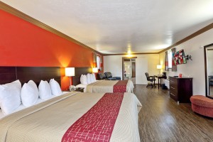 Red Roof Inn - Well Appointed Family Suite