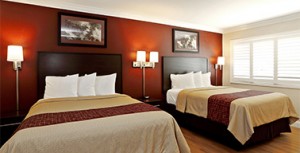 Red Roof Inn - Well Appointed Accessible Room